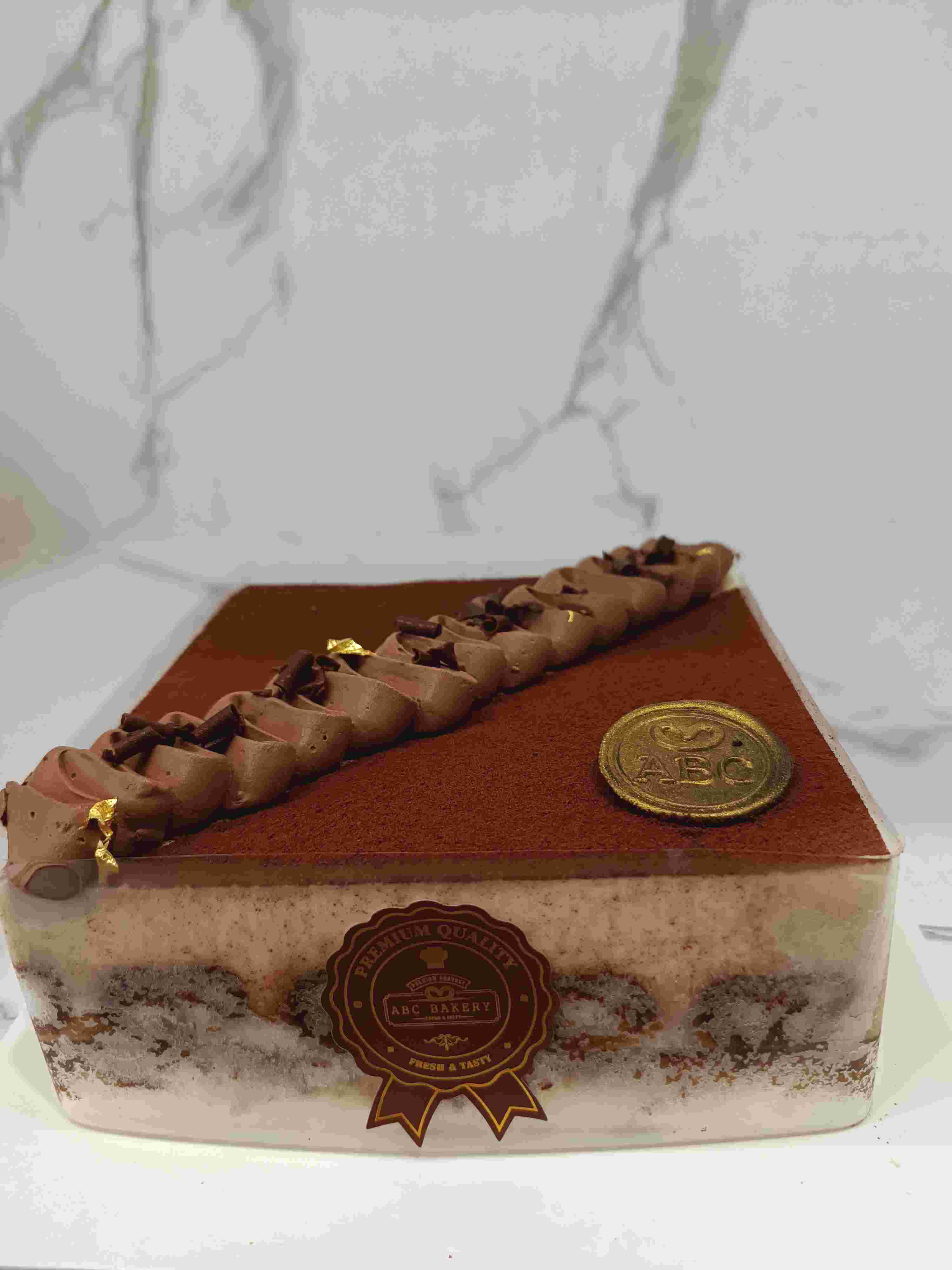 Suprise 6" cake