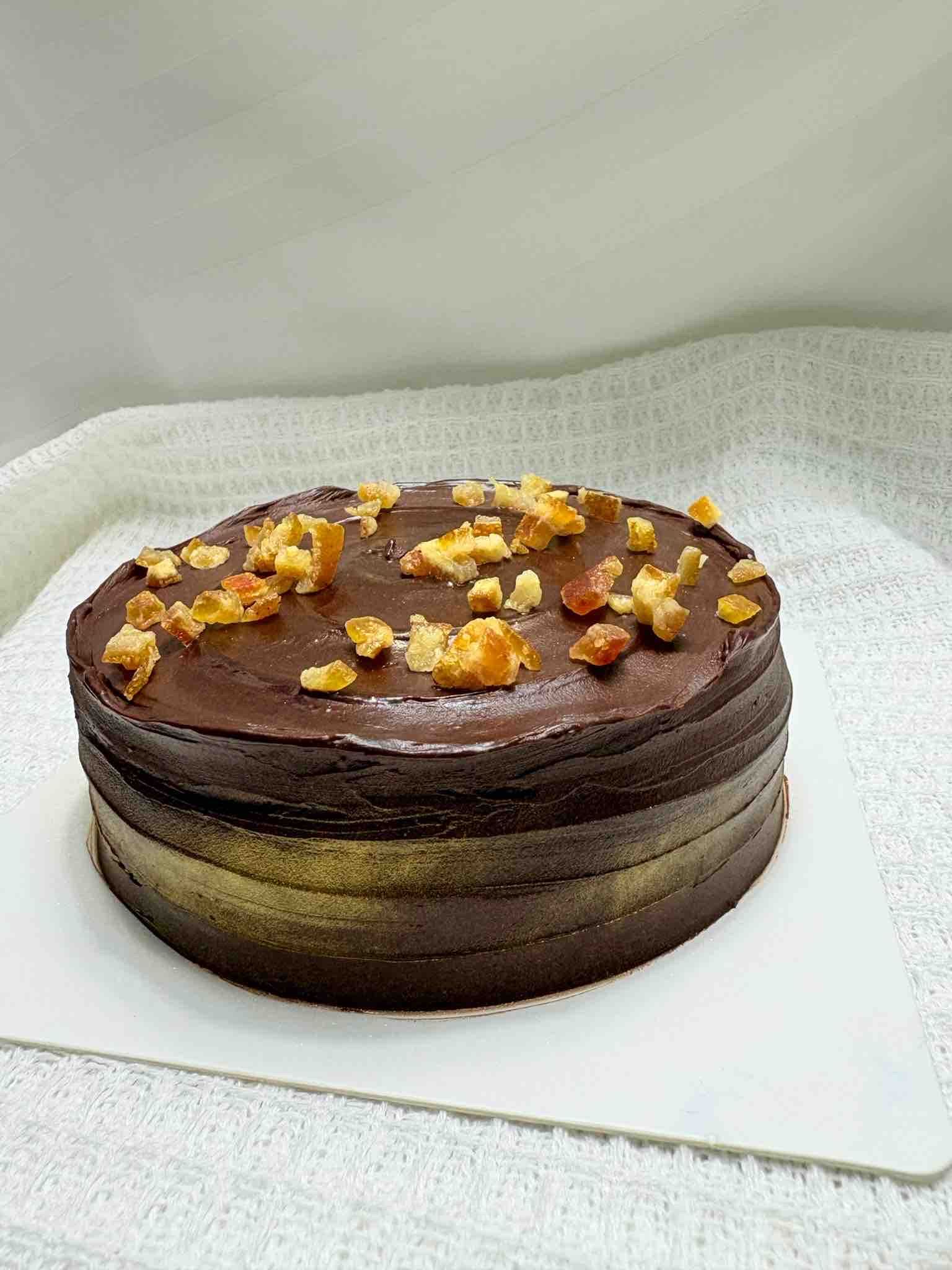 Tangy chocolate cake 