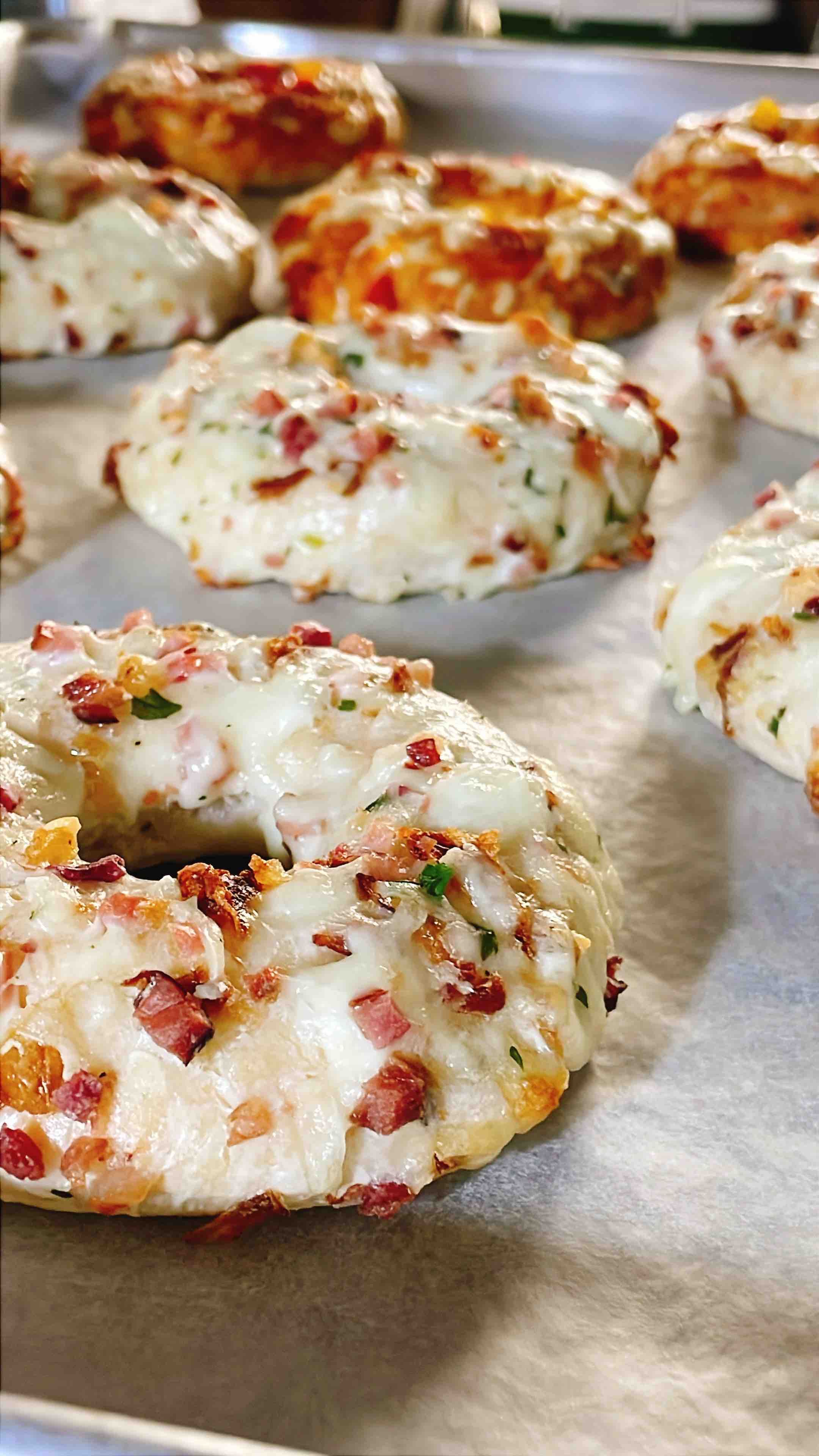 洋蔥煙肉Pizza Donut