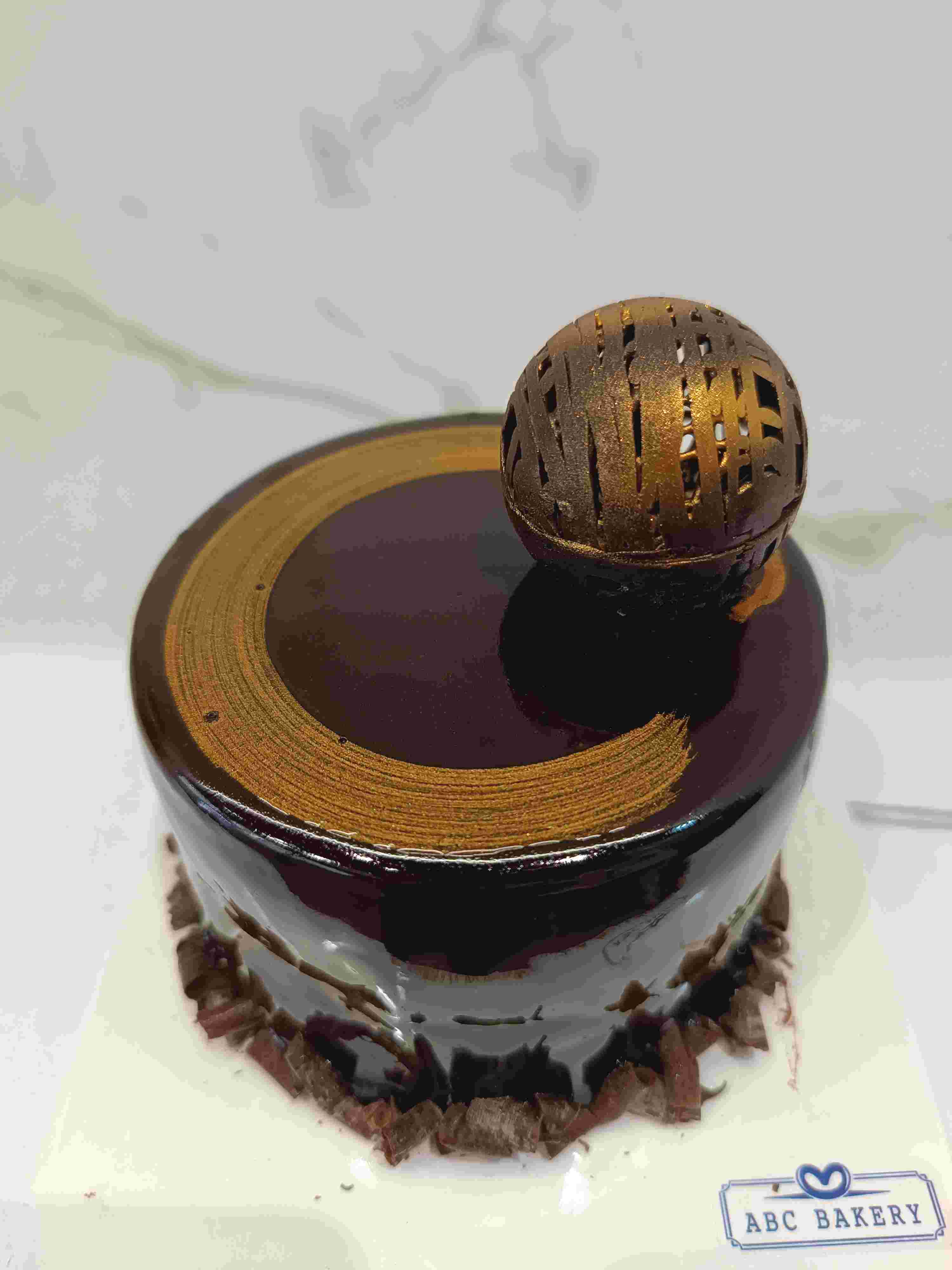 Surprise 4" Cake