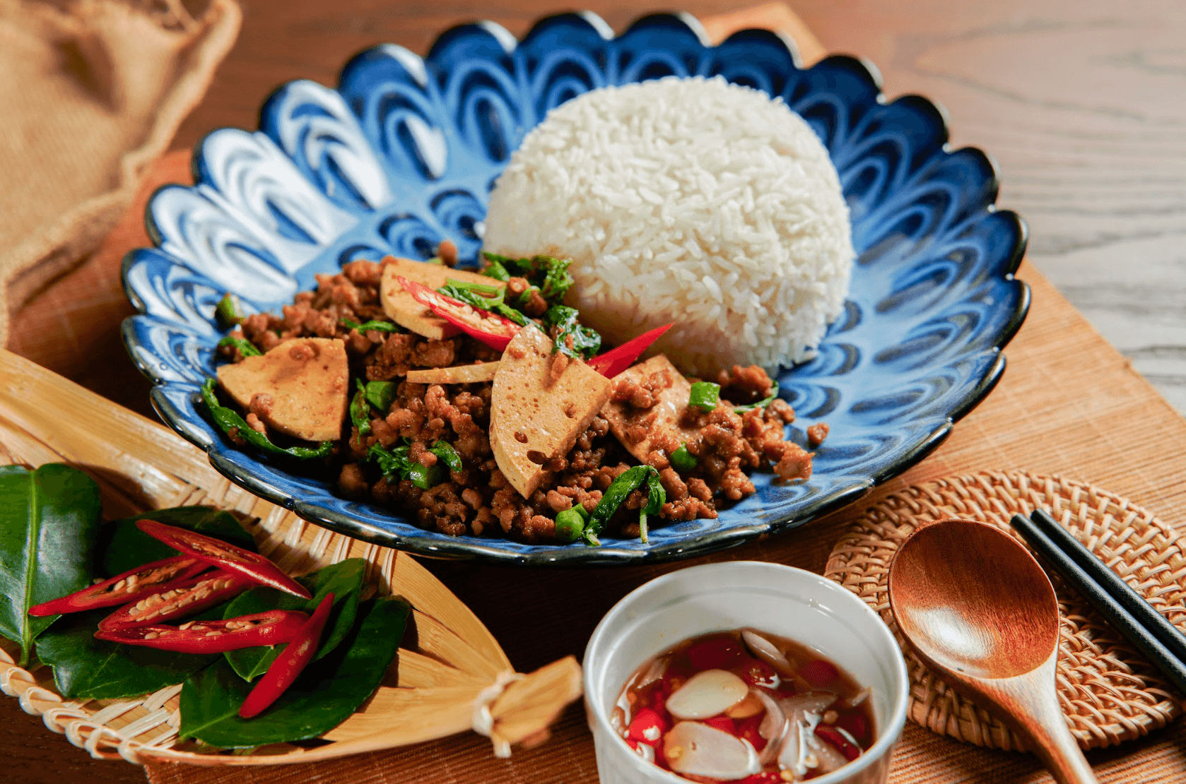 🍱 Thai Tasty Meal + Dessert Combo (Set A)